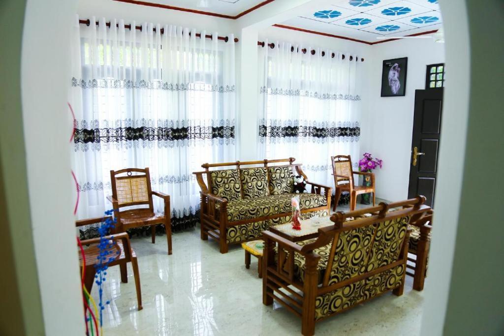 Indusara Villa Bentota Esterno foto