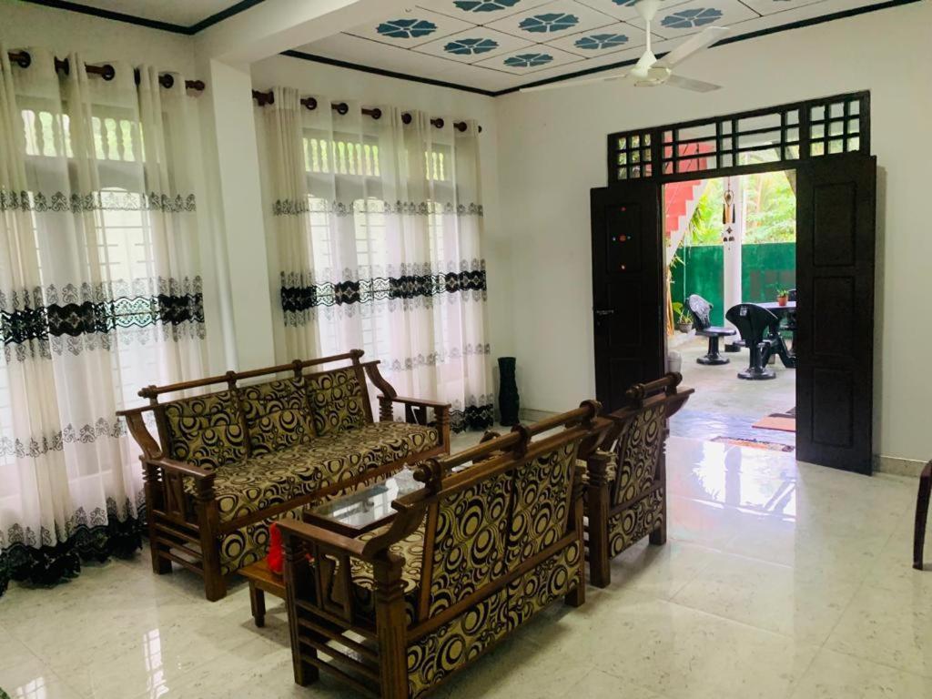 Indusara Villa Bentota Esterno foto